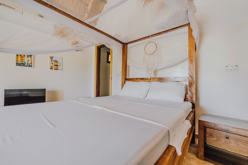 Luxury Bungalow, 1 King Bed with Sofa bed, Garden View photo 1