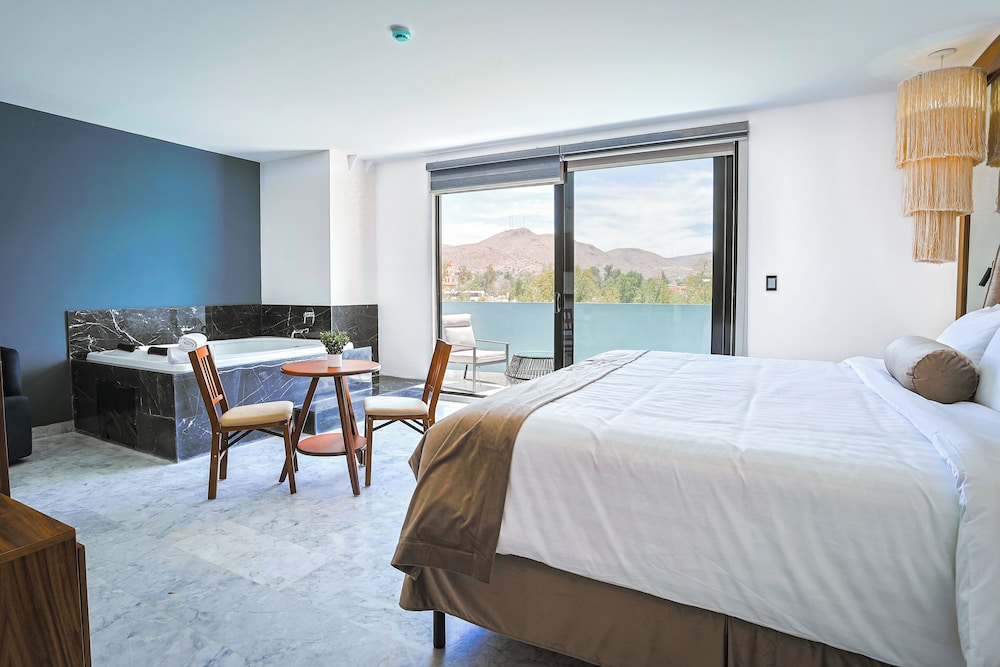 Suite, City View photo 3