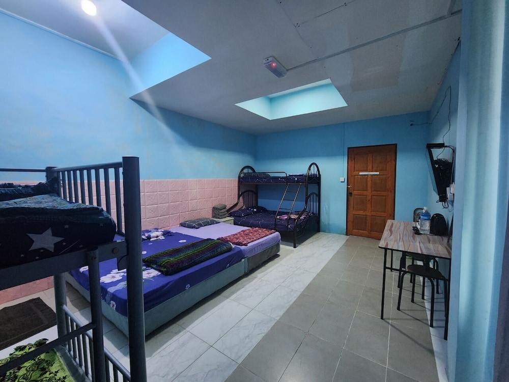 Room No 11 Aurora - Photo 3