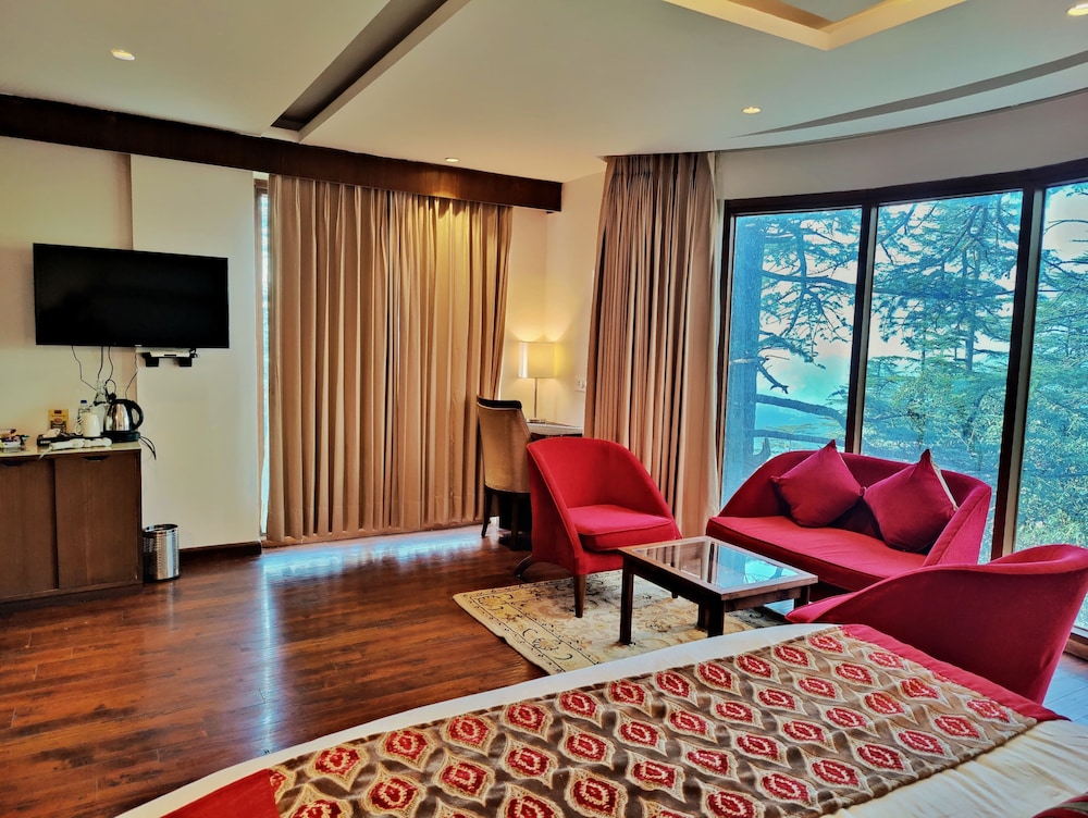 Royale Suite - Photo 6