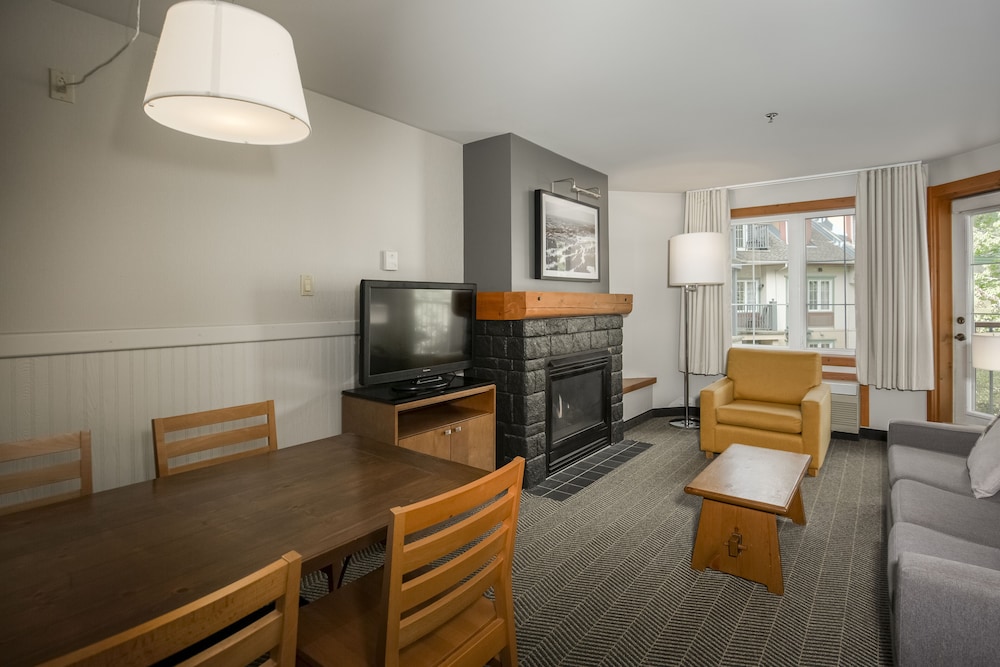 Suite, 1 Queen Bed - Photo 4
