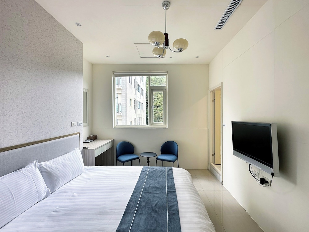 Superior Double Room, City View - Photo 13