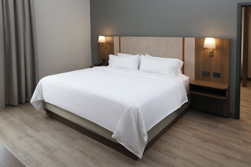 Suite, Multiple Beds - Photo 7