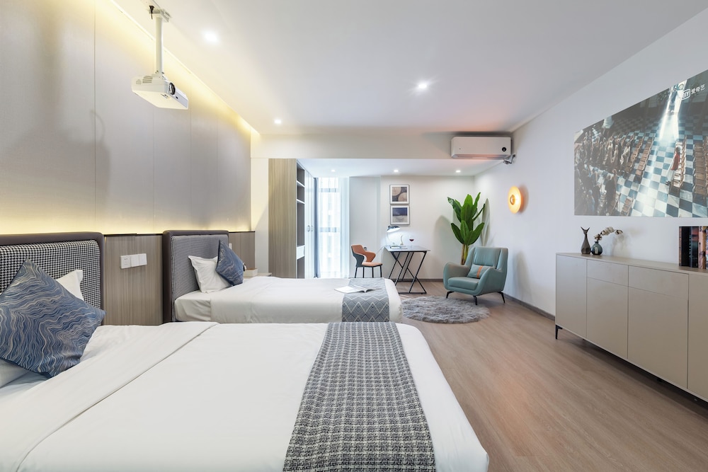 Family Apartment, Multiple Beds, Non Smoking, Park View