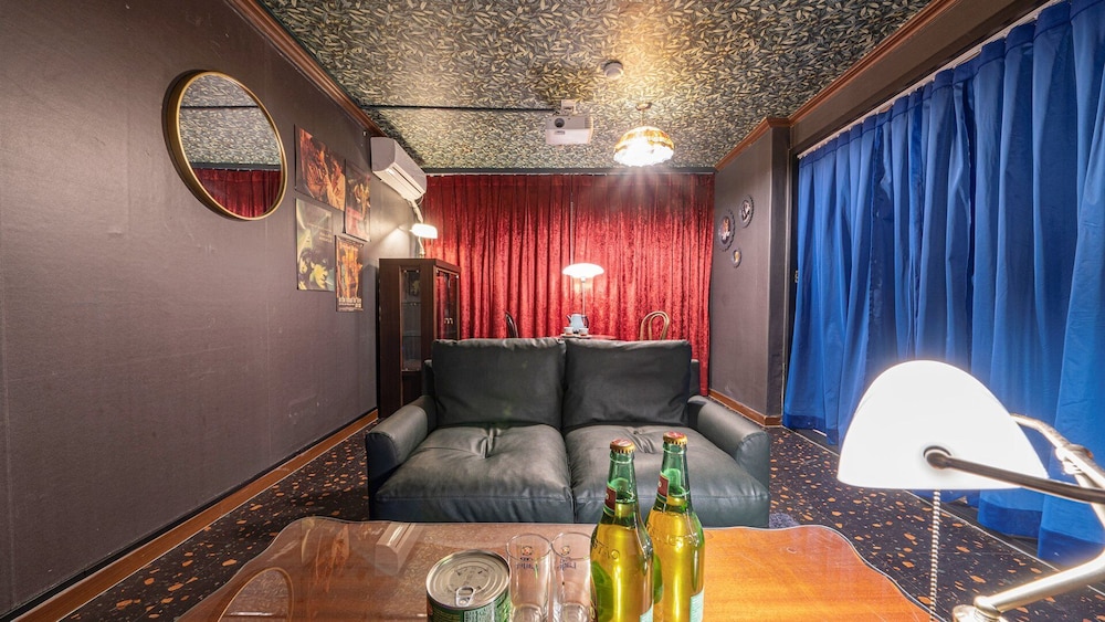 Party Room - Photo 24