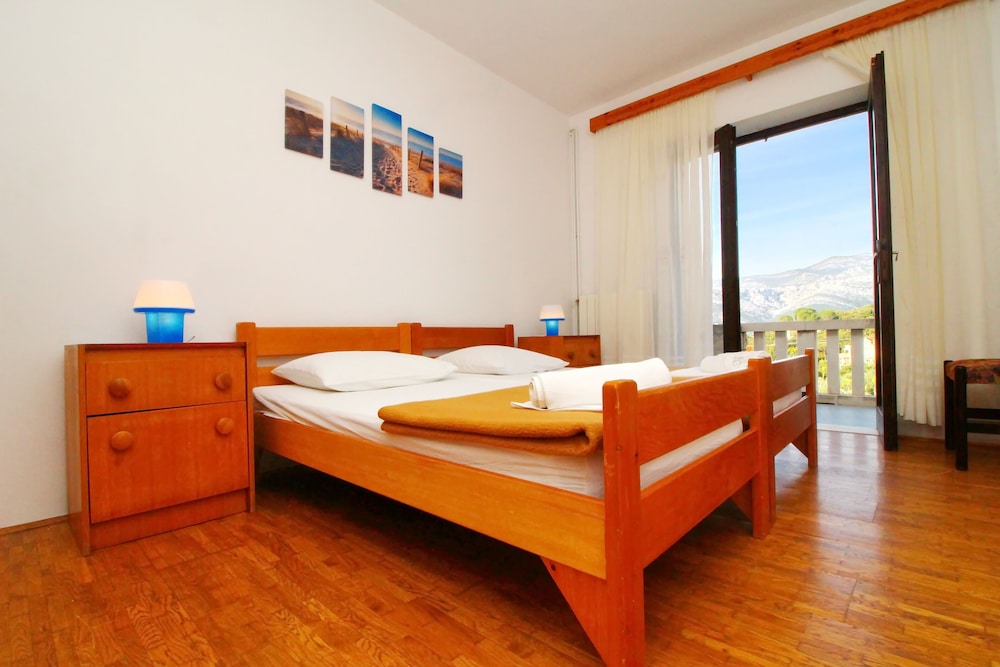 Apartment (Three Bedroom Apartment A3)