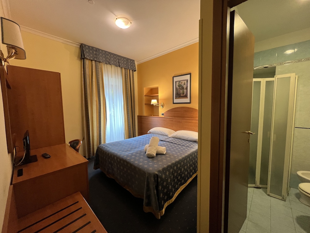 Basic Double Room