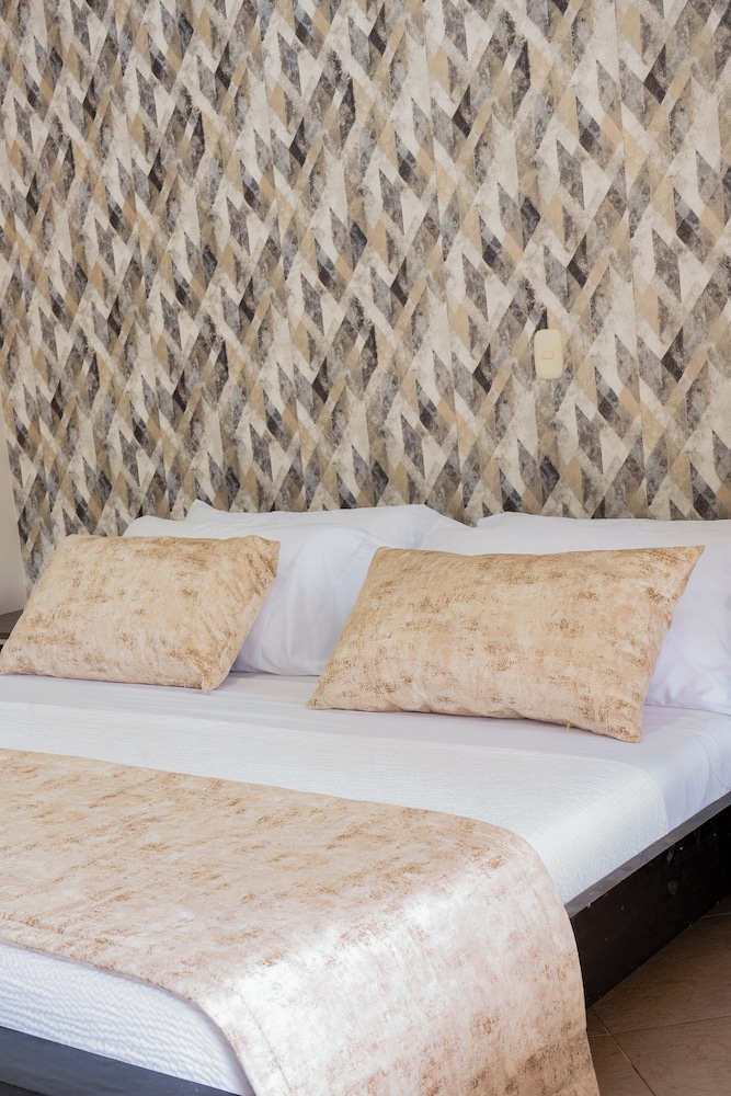 Basic Double or Twin Room photo 1