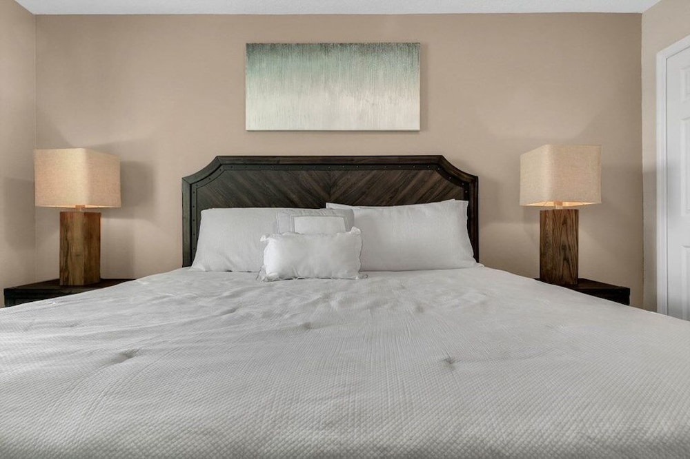 Townhome, 5 Bedrooms