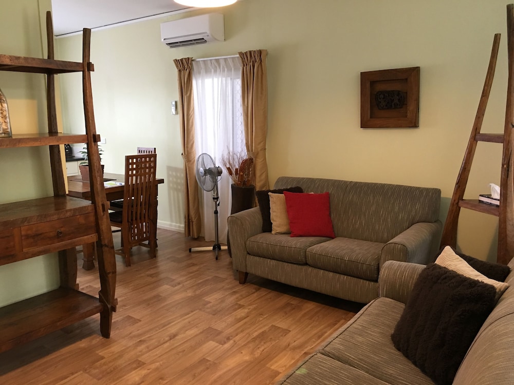 2 Bedroom Apartment, King Bed (2 Nights) photo 3