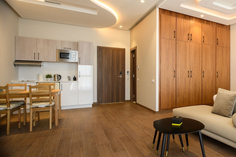 Premium Studio, 1 Bedroom photo 2