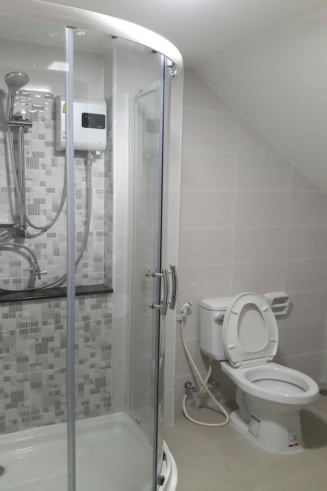 Triple Room with Shared Bathroom photo 2