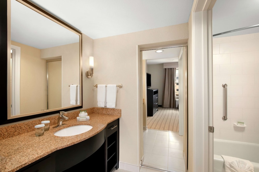 Studio, 1 King Bed, Accessible, Bathtub (Mobility & Hearing) - Photo 6