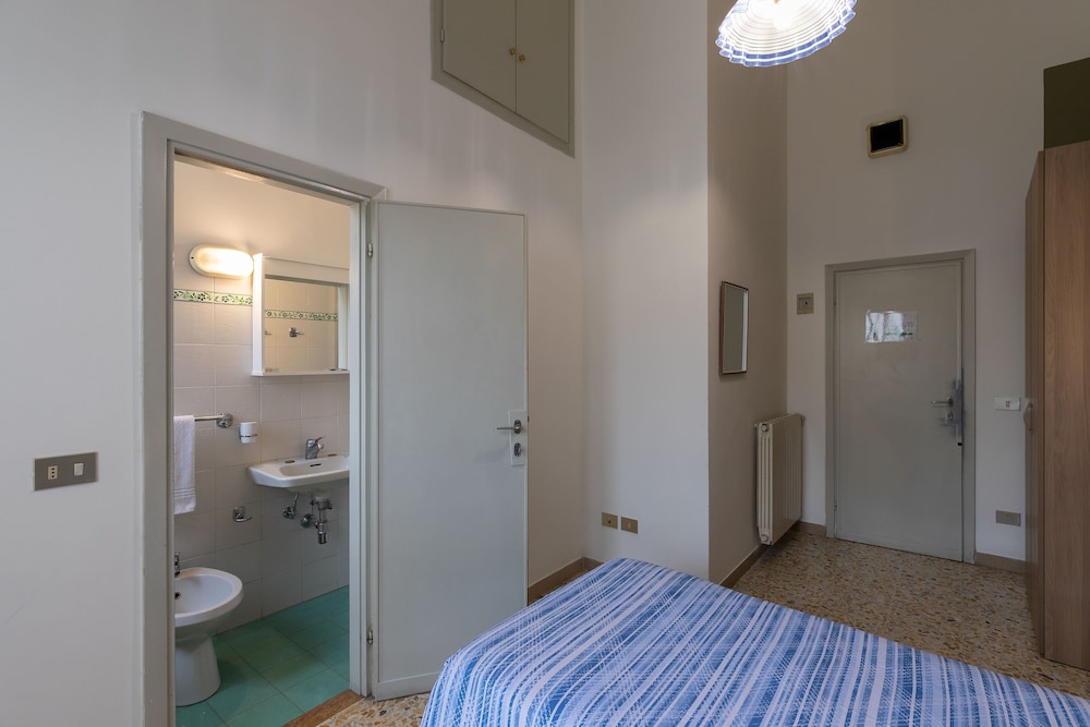 Classic Single Room, 1 Twin Bed photo 3