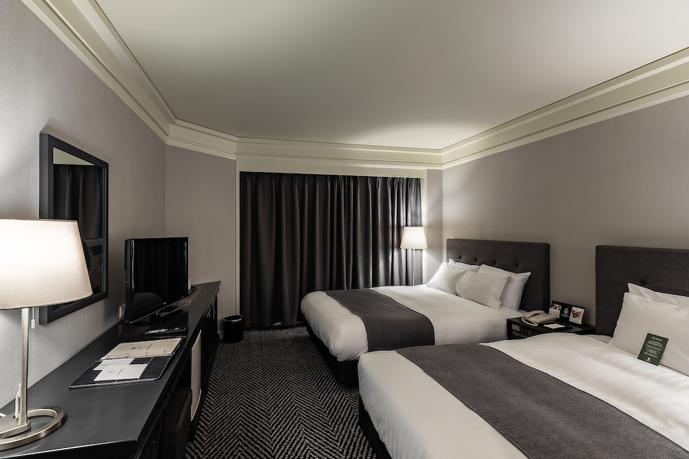 Deluxe Family Twin Room, Bathtub - Photo 3