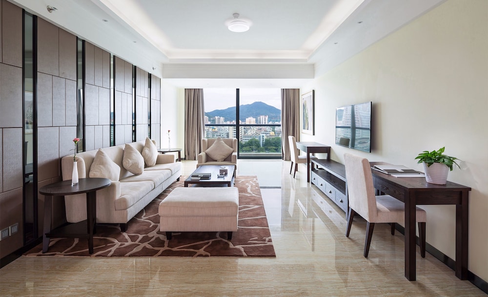 Deluxe Family Suite With River View photo 2