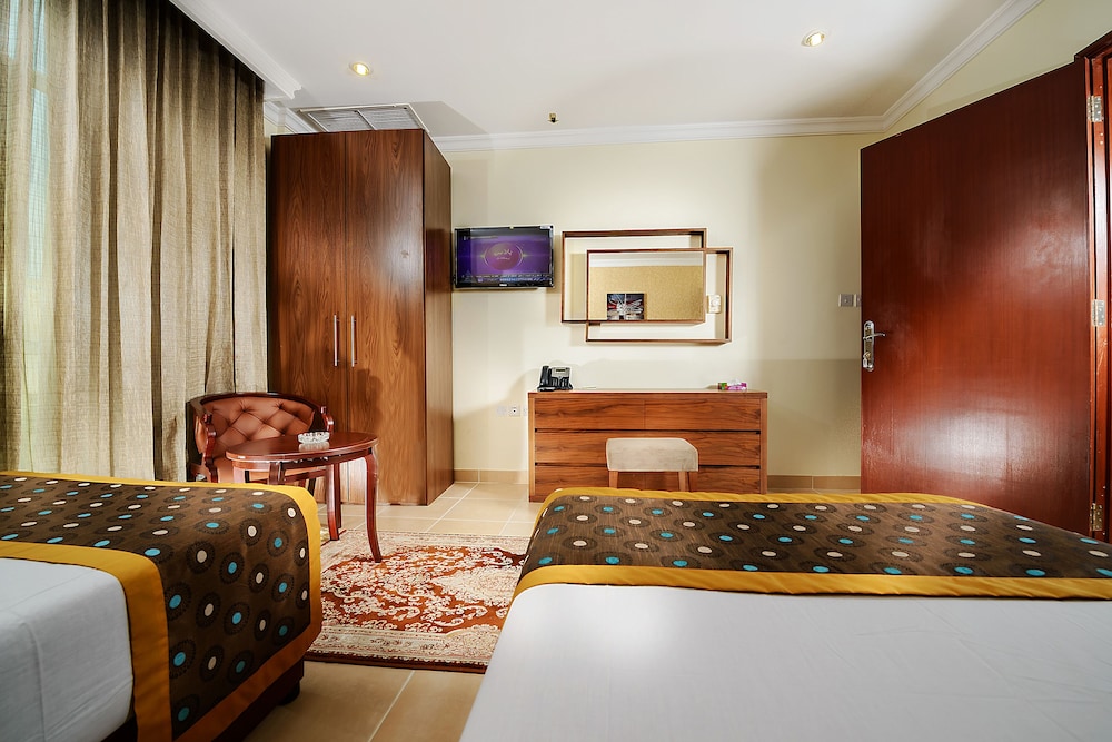 Standard Twin Room, 2 Twin Beds photo 2