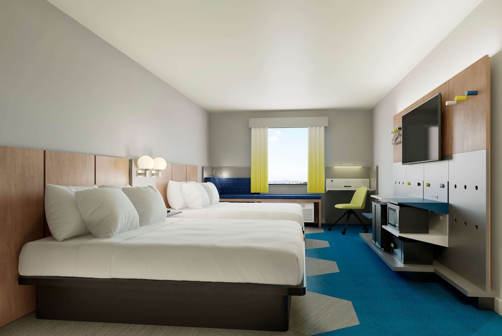Room, 2 Queen Beds, Non Smoking - Photo 1