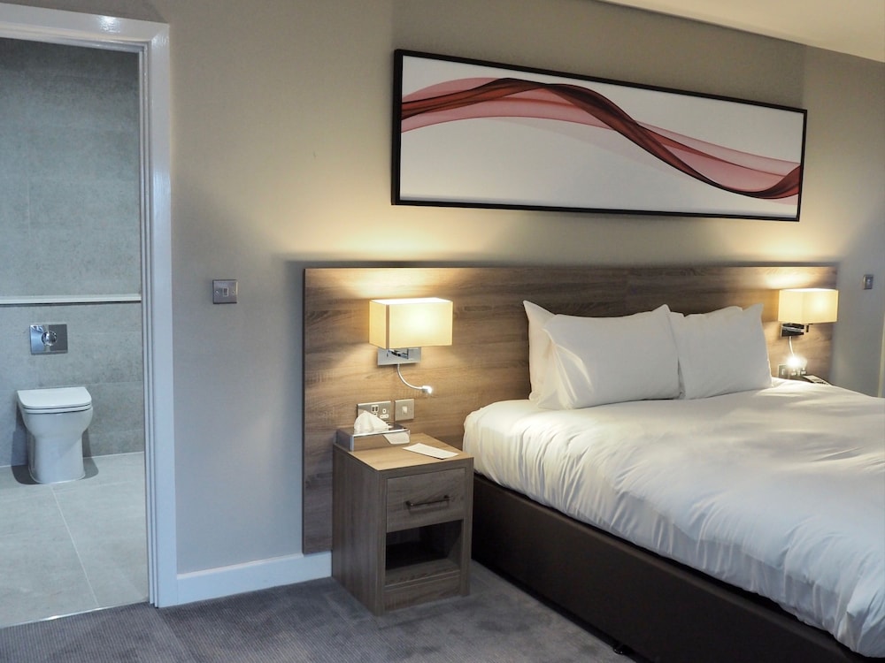 Suite, 1 King Bed, Non Smoking (with 1 Child Sofa Bed) photo 1