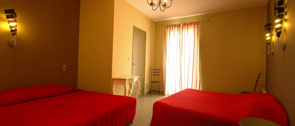 Standard Double Room photo 2