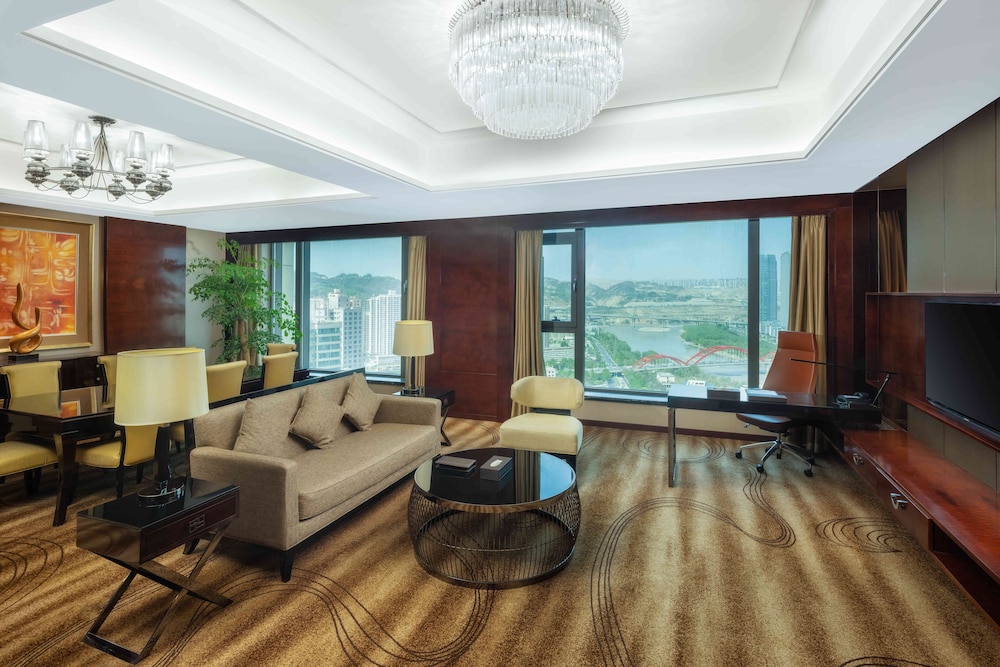 Royal Suite, 1 King Bed, River View