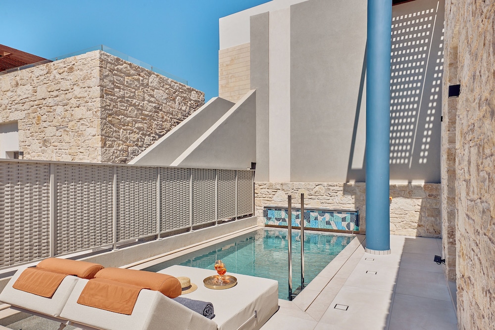 Quarto Duplo com Piscina Privativa