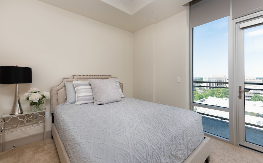 Deluxe Apartment photo 2