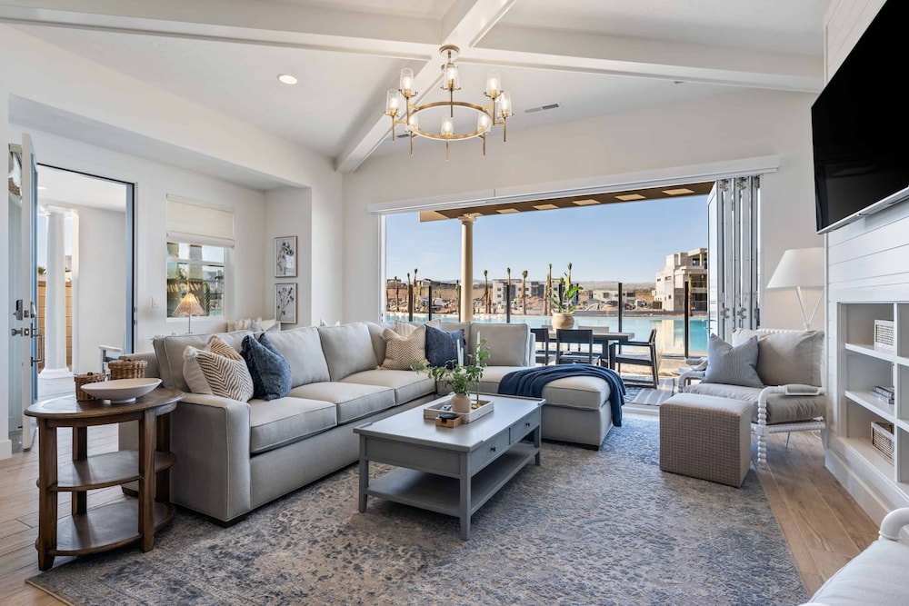 Townhome, 5 Bedrooms