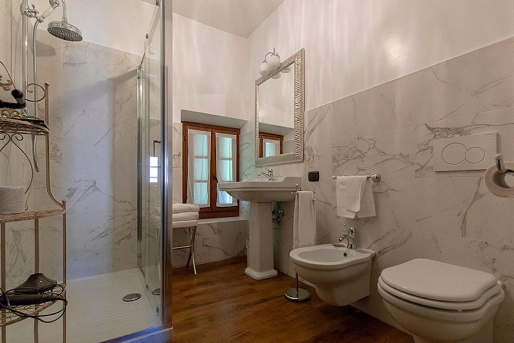 Classic Room - Photo 2