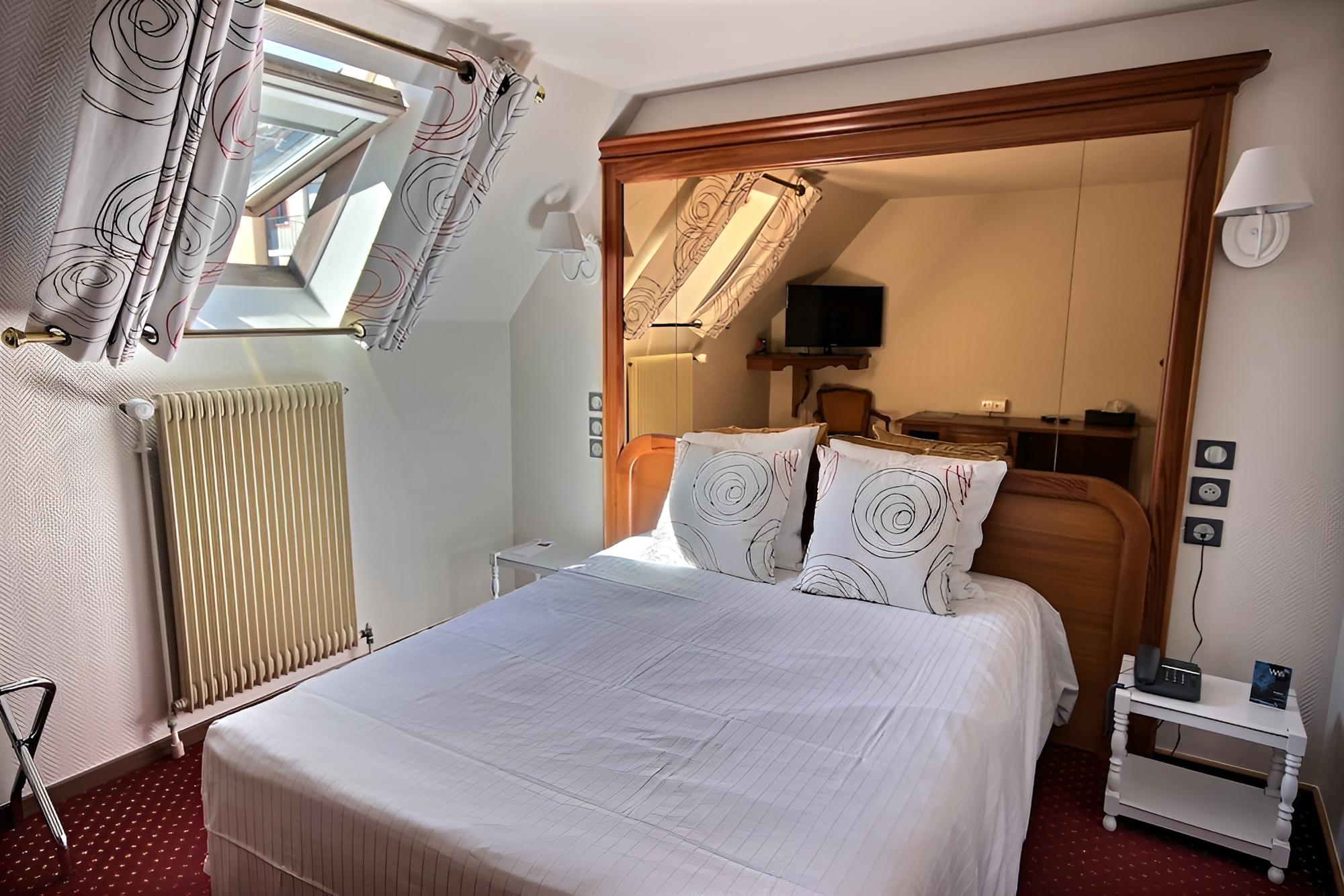 Double Room (Cosy) photo 2