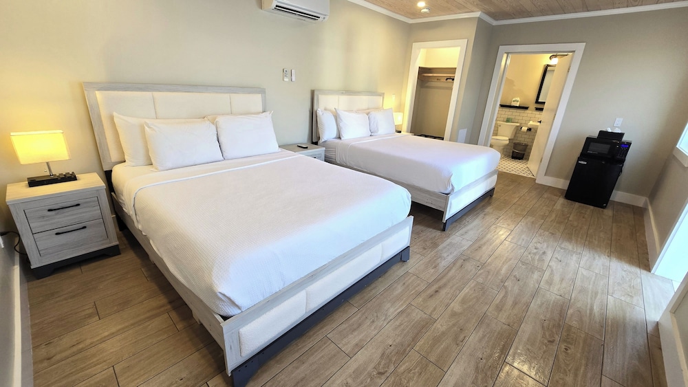 Basic Quadruple Room