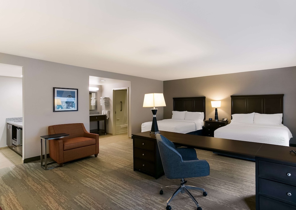 Studio, 2 Queen Beds, Accessible, Bathtub