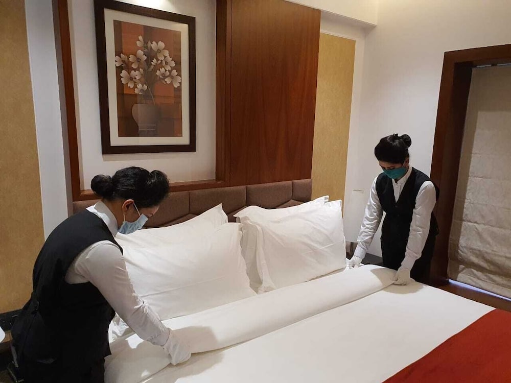 Deluxe Double Room - Photo 9