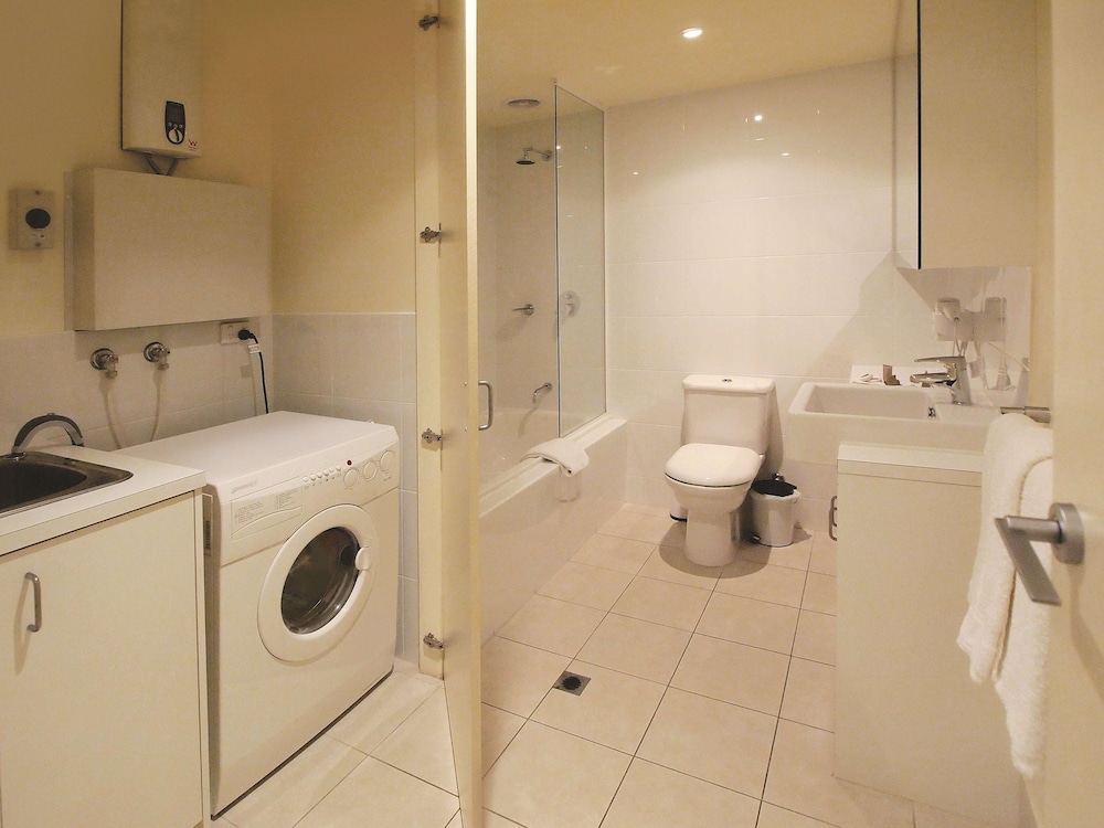 Two Bedroom Apartment  (No Housekeeping) - Photo 8