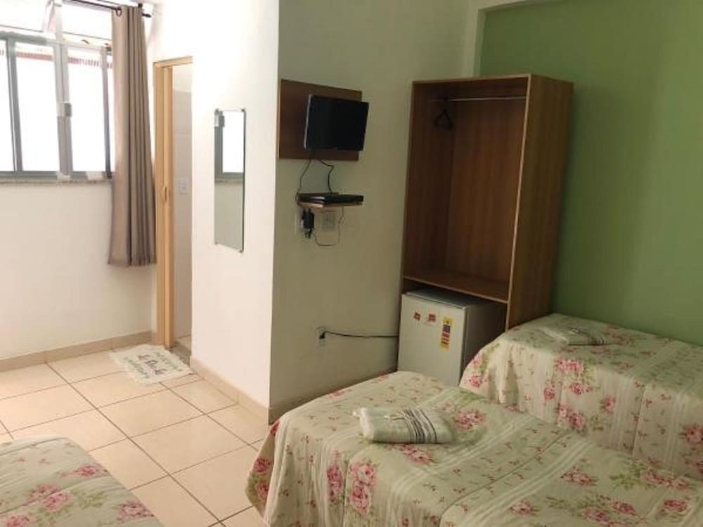 City Triple Room, 3 Twin Beds photo 2