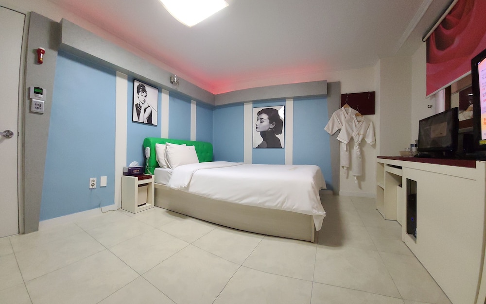 Deluxe Double Room photo 3