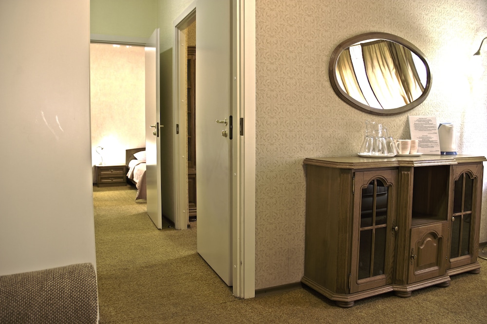 Family Studio Suite photo 2