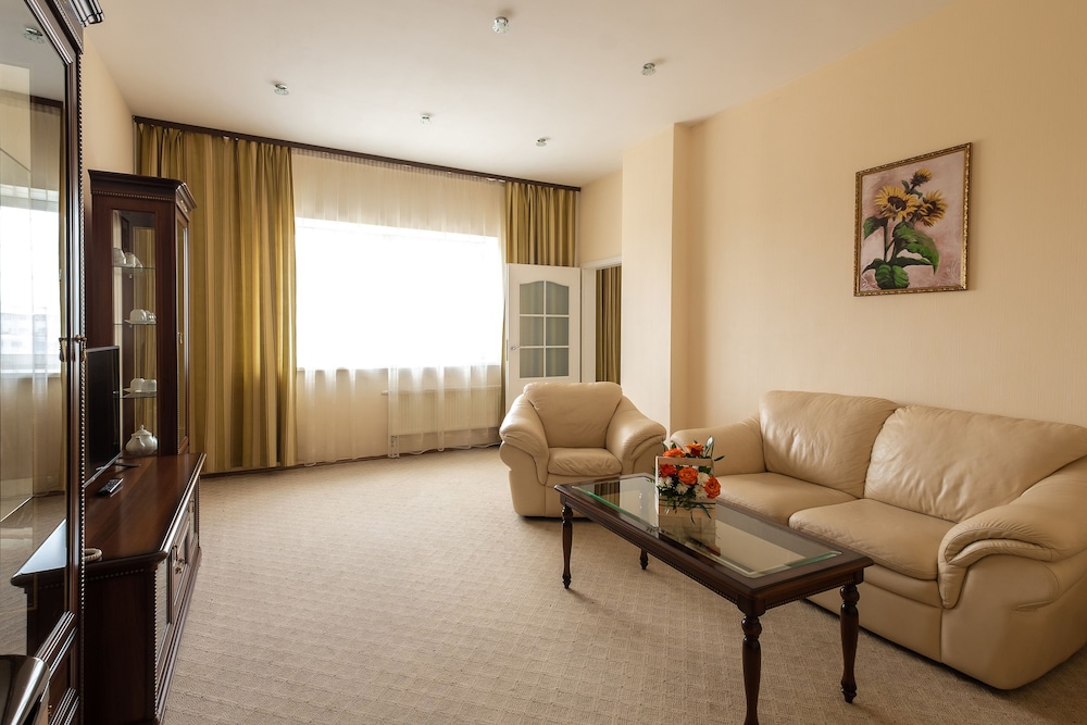 Studio Suite photo 1