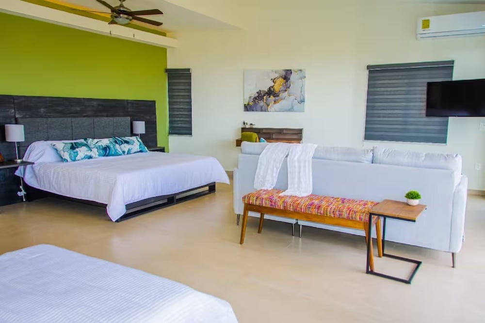 Villa photo 3