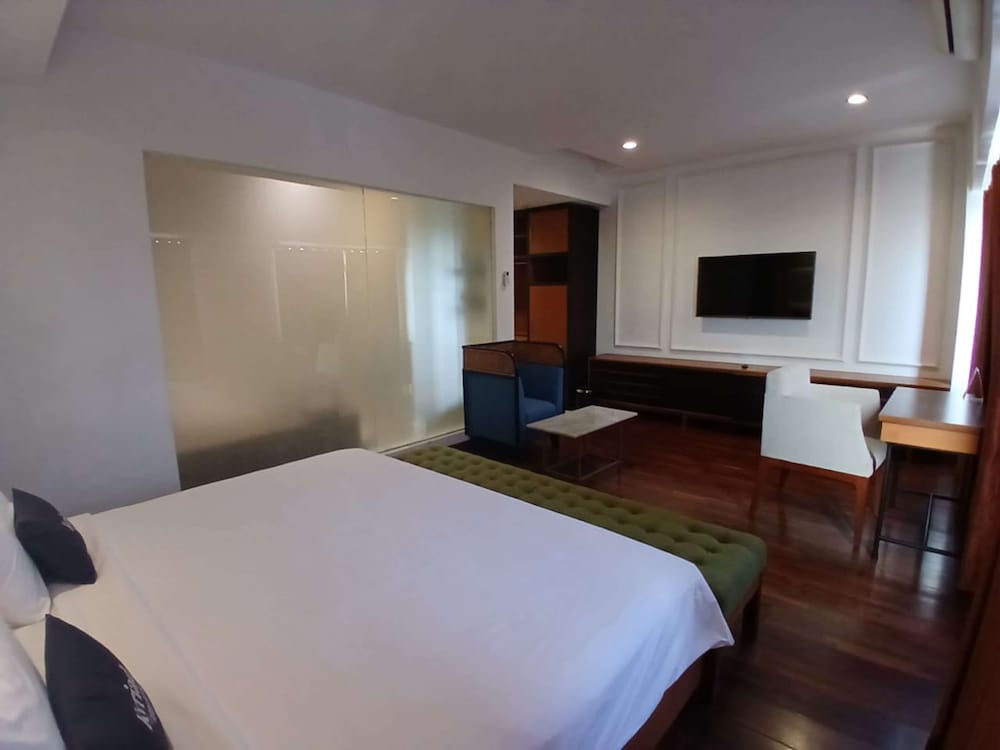 Suite, 2 Bedrooms photo 3