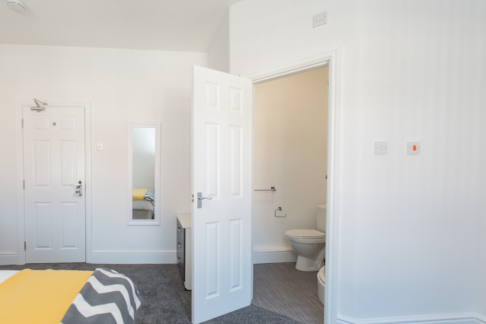 House, Private Bathroom (Whole) photo 2