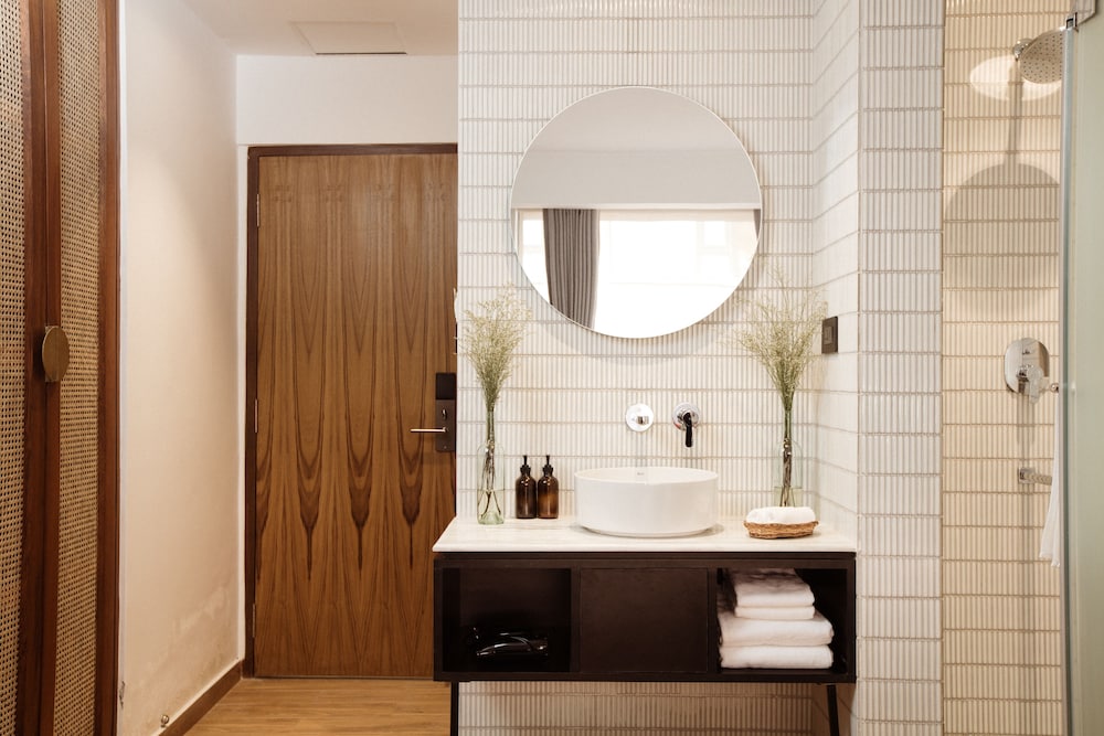 Deluxe Double or Twin Room - Photo 12