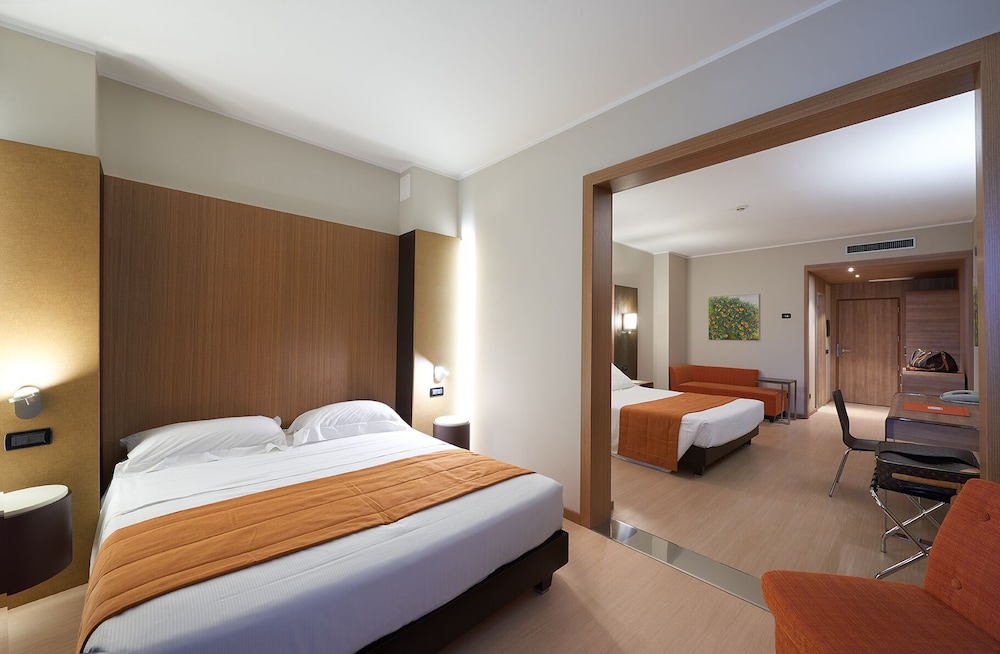 Deluxe Room - Photo 4