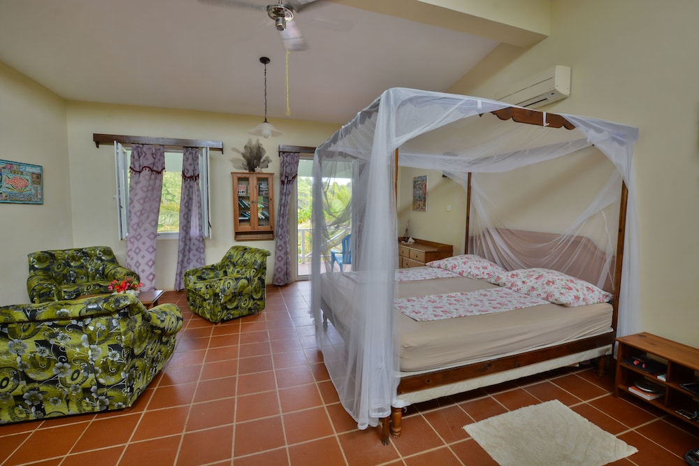 Superior Apartment, Multiple Beds, Kitchen, Beach View photo 2