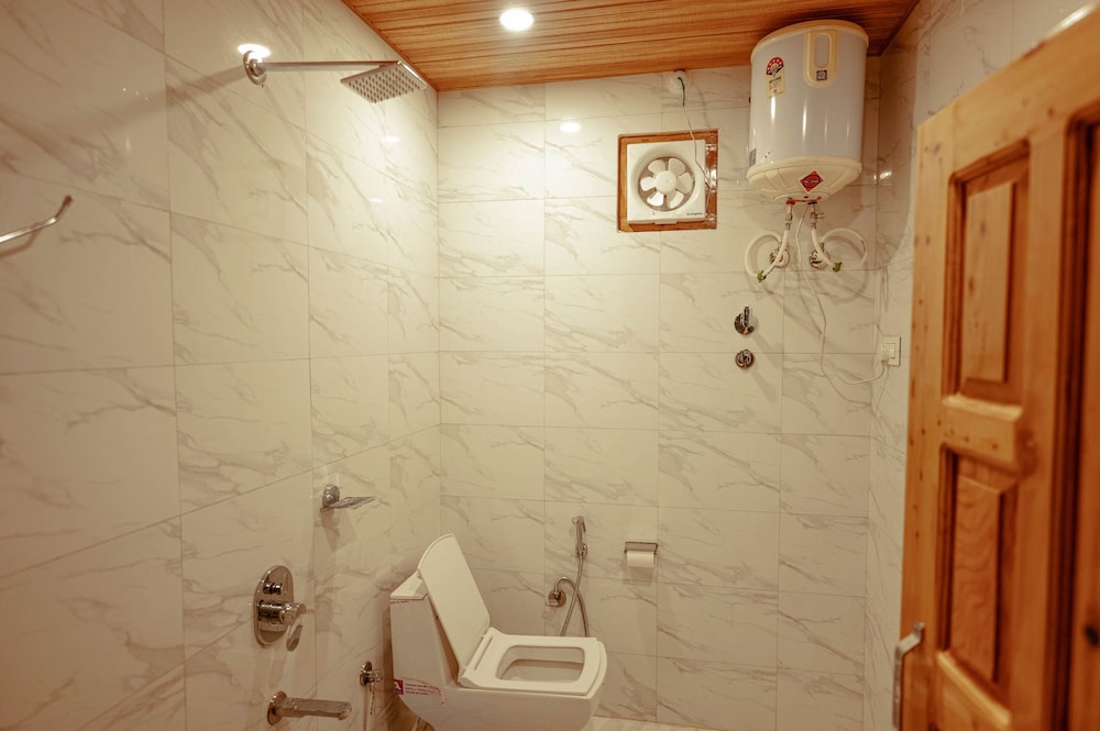 Deluxe Double Room photo 3