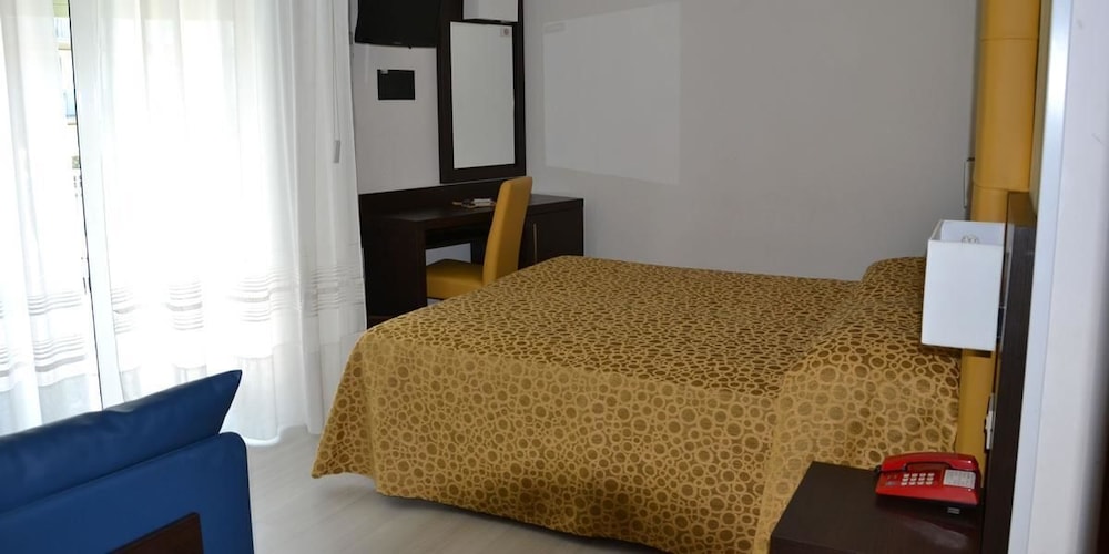 Superior Double or Twin Room photo 3