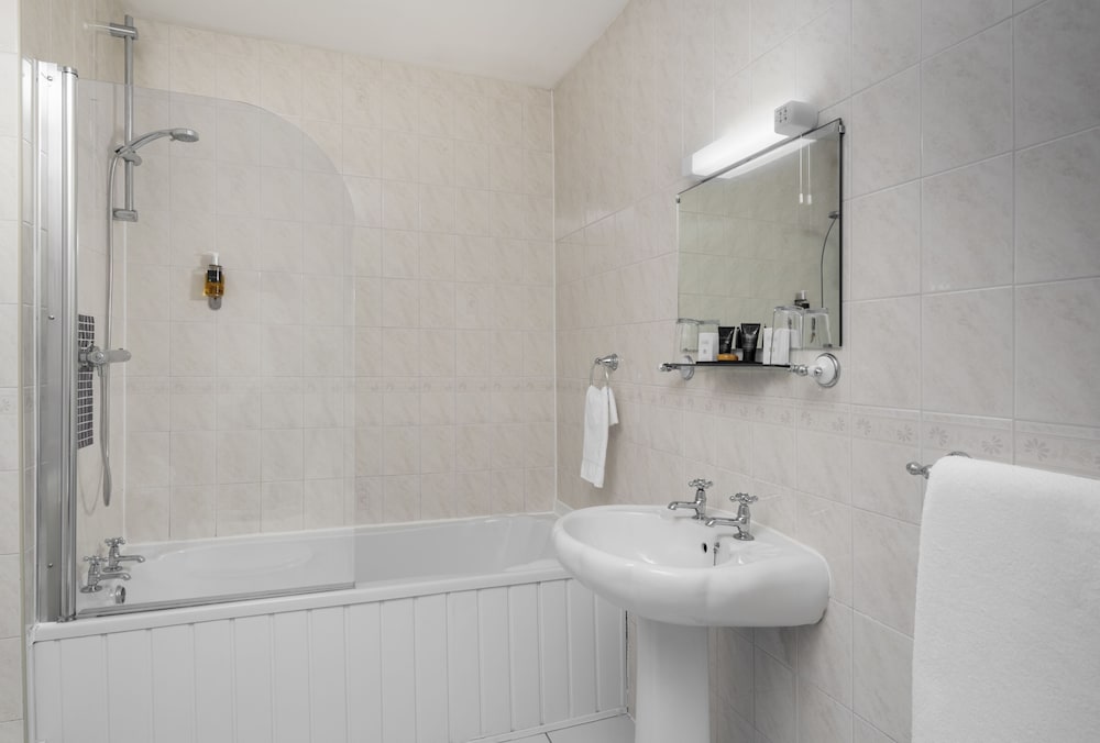 Standard Twin Room, 2 Twin Beds - Photo 4