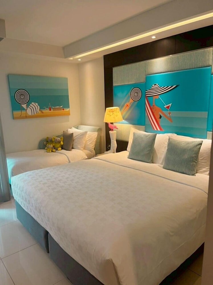 Eco Family Room photo 3