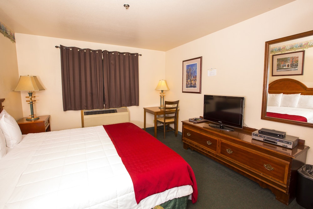 Suite, 1 Queen Bed, Jetted Tub