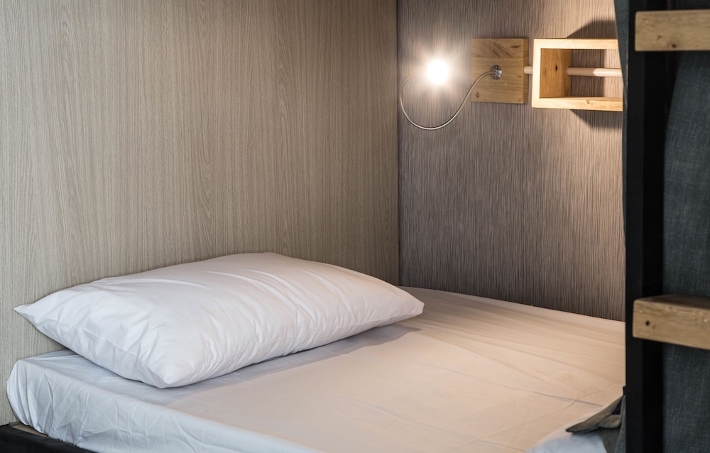 Family Quadruple Room, Ensuite photo 3